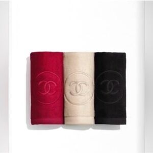 Chanel‎ makeup towel/washcloth set